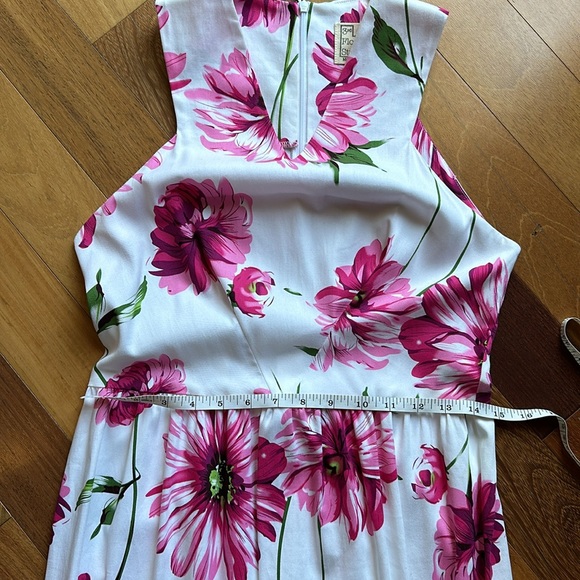 3rd Floor Studio Canadian Designer Dress, Pink Daisy Floral Print Midi Dress - Picture 14 of 17